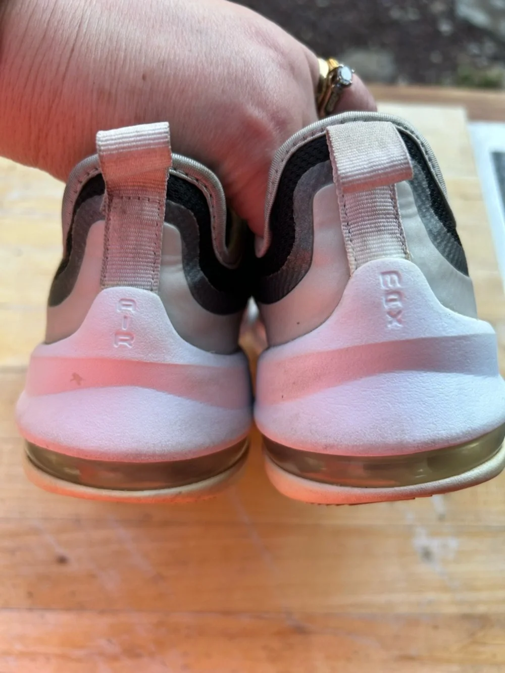 Nike Air Max Axis‎ Youth 4Y Athletic Shoe